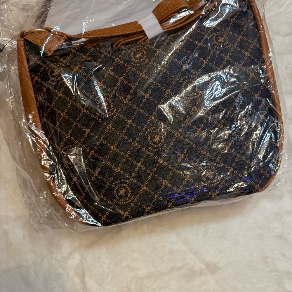Beverly Hills Polo Club Black and Tan Shoulder Bag - Picture 7 of 7